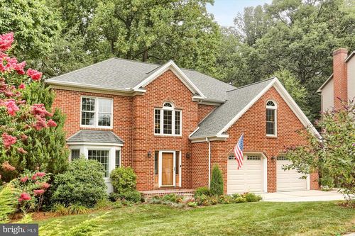 761 Zermatt Dr, HUMMELSTOWN, PA, 17036-9703 | Card Image