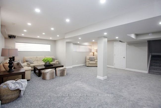 220 Harpin Way E, House other with 5 bedrooms, 4 bathrooms and 4 parking in Fergus ON | Image 32