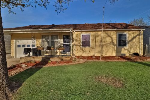 2114 S Vine, Wichita, KS, 67213 | Card Image
