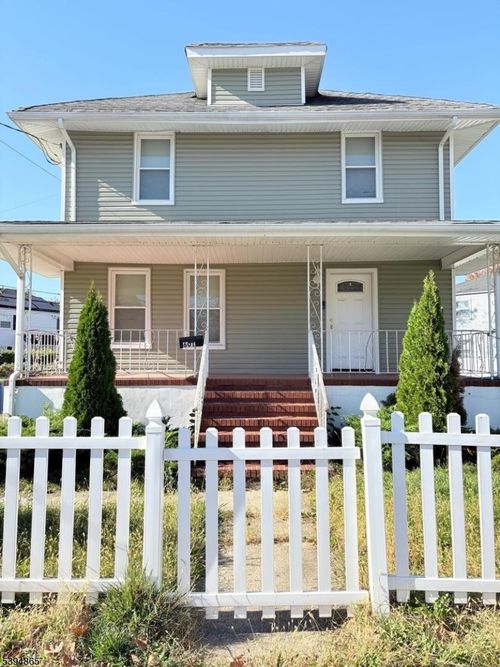 601 Thompson Ave, Bound Brook, NJ, 08805-1116 | Card Image