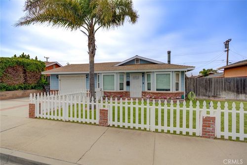 512 S Elm St, Arroyo Grande, CA, 93420-3716 | Card Image