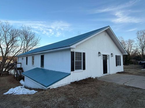 43 Watson St, Pittsfield, NH, 03263-3202 | Card Image