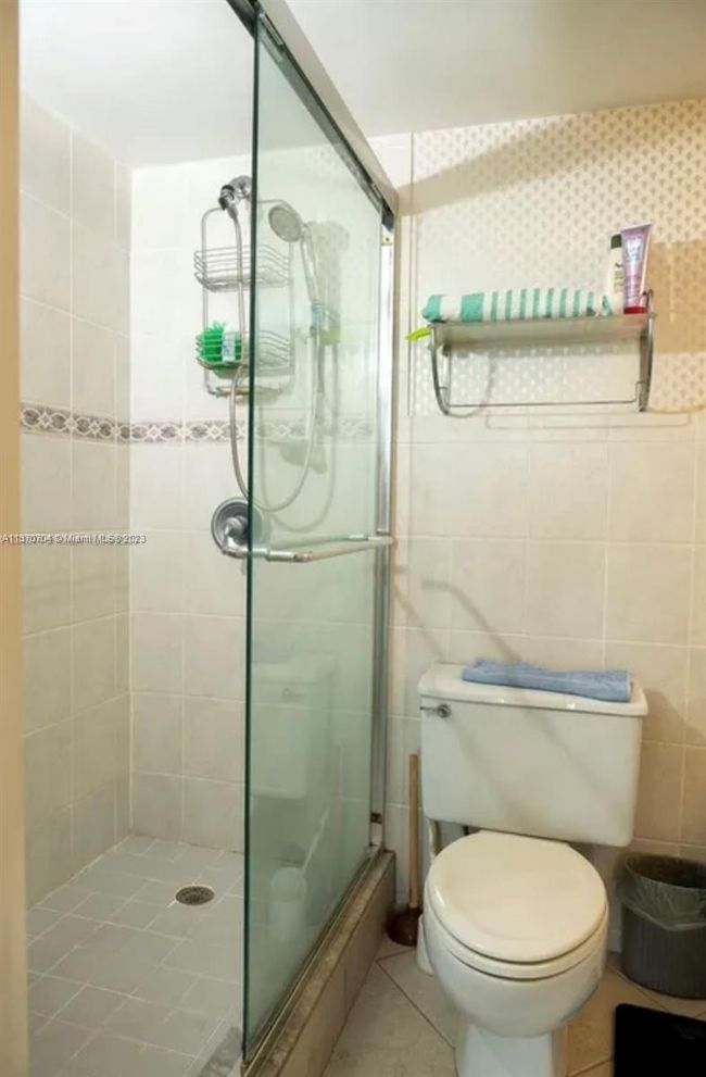 APT-1709 - 3800 S Ocean Dr, Condo with 1 bedrooms, 2 bathrooms and null parking in Hollywood FL | Image 11