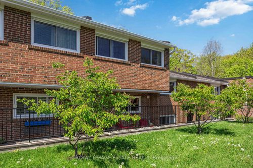 123-90 Edgewood Avenue, Toronto, ON, M4L3H1 | Card Image