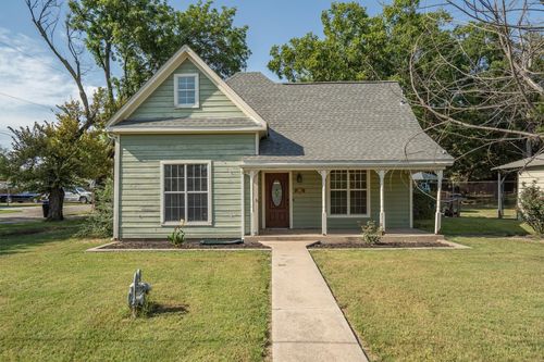 801 E Main St, Tioga, TX, 76271-3502 | Card Image