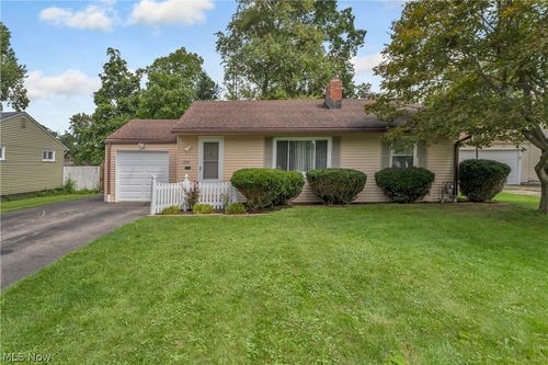 3923 Arden Blvd, Youngstown, OH, 44511-3501 | Card Image