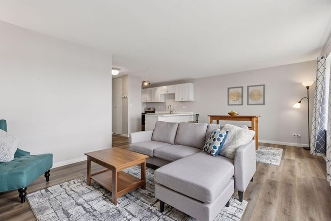 Neutral Wall Color | Image 15