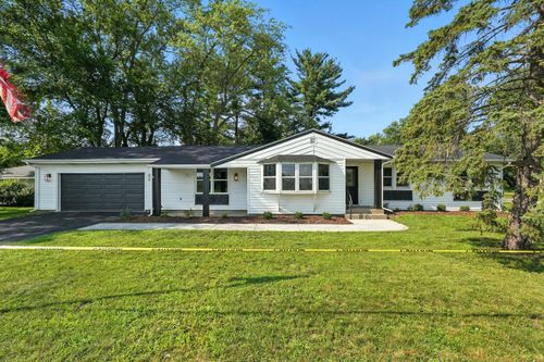56 Bullseye Lake Rd, Valparaiso, IN, 46383-1868 | Card Image