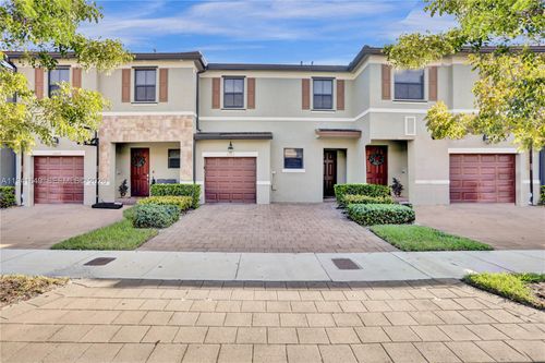 10025 W 32nd Ln, Hialeah, FL, 33018 | Card Image