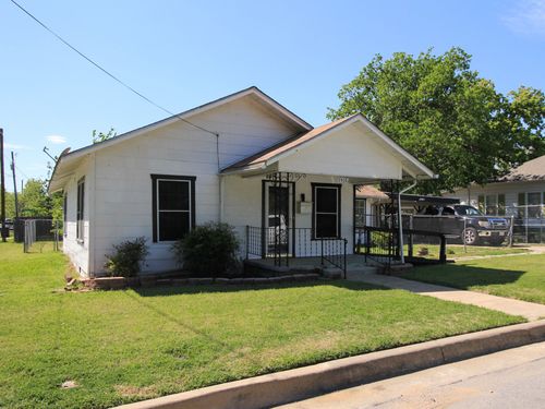 2920 Major St, Fort Worth, TX, 76112-7221 | Card Image