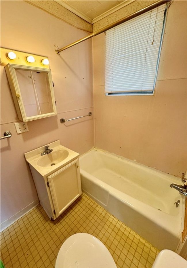405 15 Th St, House other with 1 bedrooms, 1 bathrooms and 2 parking in North Apollo PA | Image 16