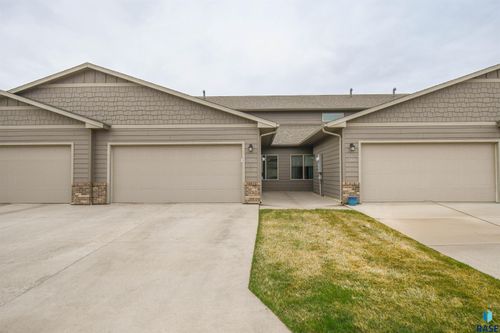 7205 S Bridger Pl, Sioux Falls, SD, 57108-4962 | Card Image