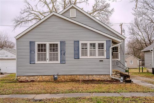 718 S Lafayette Ave, Chanute, KS, 66720-2739 | Card Image