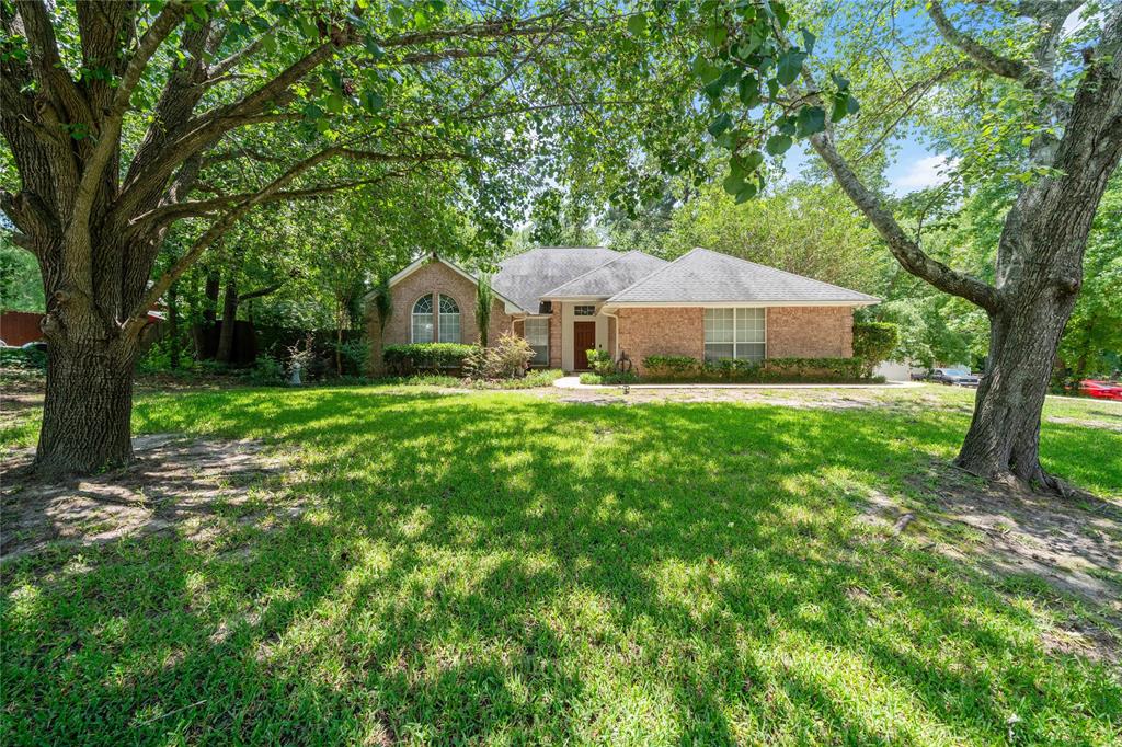 Redwood Cir, Lindale, TX 75771
