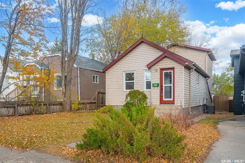 1512 7th Ave N, Saskatoon, SK, S7K2W5 | Card Image