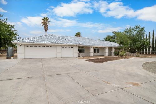 9191 7th Ave, Hesperia, CA, 92345-3436 | Card Image