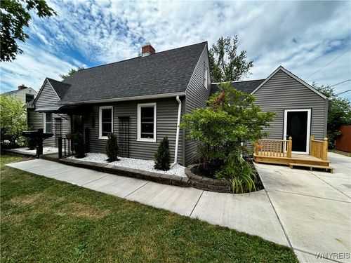58 Lynbrook Ave, Tonawanda, NY, 14150-8211 | Card Image