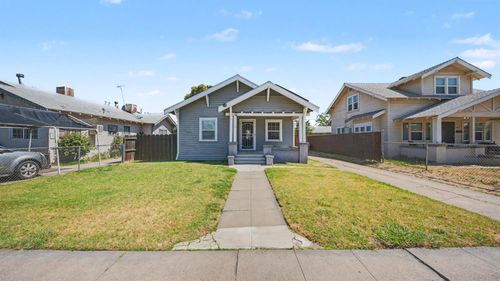 115 W 19th St, Merced, CA, 95340 | Card Image