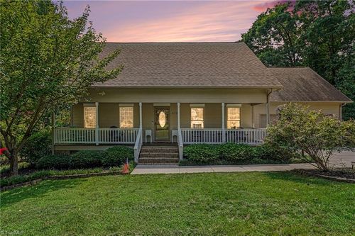 433 Northampton Dr, Asheboro, NC, 27205-7445 | Card Image