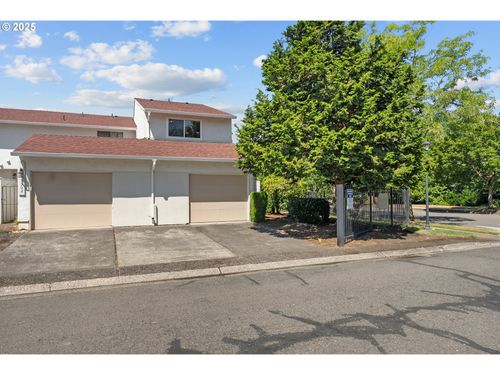 3300 Ne 29th St, Gresham, OR, 97030-3369 | Card Image