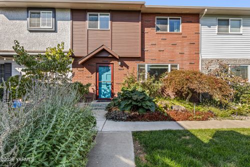 apt-10-100 N 56th Ave, Yakima, WA, 98908-3103 | Card Image