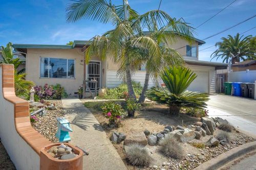 1080 Buena Pl, Carlsbad, CA, 92008-1403 | Card Image