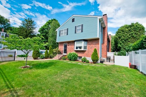 16 Warren Ave, Newton, MA, 02465-1837 | Card Image