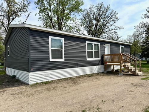 424 2nd St N, Greenbush, MN, 56726-4105 | Card Image