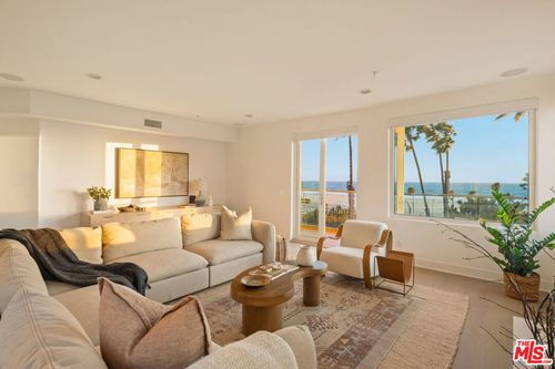 unit-106-2203 Ocean Ave, Santa Monica, CA, 90405-2274 | Card Image