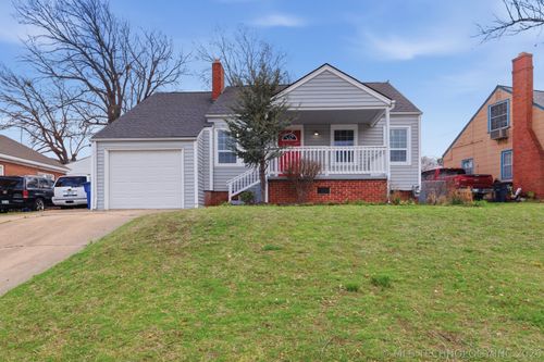 111 Waverly Dr, Tulsa, OK, 74104-1716 | Card Image