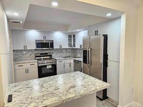 apt-1903-18021 Biscayne Blvd, Aventura, FL, 33160-5243 | Card Image