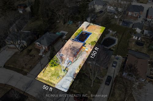 559 Drymen Cres, Mississauga, ON, L5G2N9 | Card Image