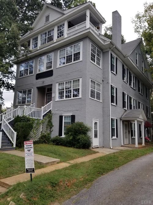 1-11 W Princeton Cir, Lynchburg, VA, 24503-1433 | Card Image