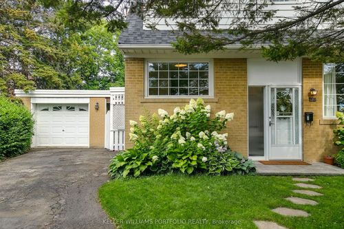 88 Sabrina Dr Drive, Etobicoke, ON, M9R2J9 | Card Image