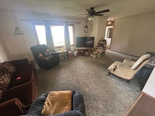 13605 100th Ave, Davenport, IA, 52804-9055 | Card Image