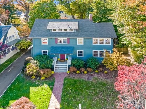 110 Gordonhurst Ave, Montclair, NJ, 07043-1716 | Card Image