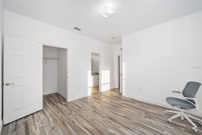 APT-2 - 1563 Nw 29 Th Rd, Townhouse with 2 bedrooms, 2 bathrooms and null parking in Gainesville FL | Image 18