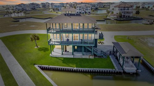 1 Loggerhead, Hitchcock, TX, 77563-3791 | Card Image