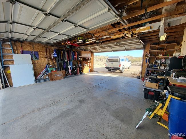 Garage | Image 58