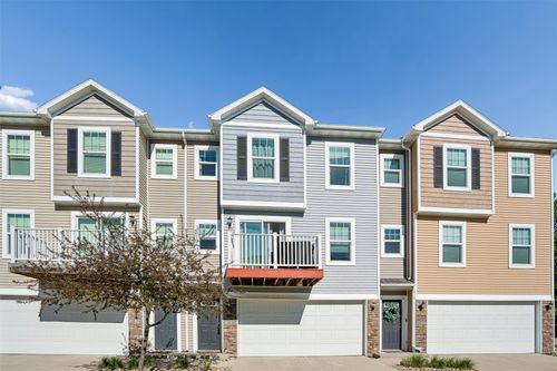 1028 Ne 49th Ln, Ankeny, IA, 50021-6856 | Card Image