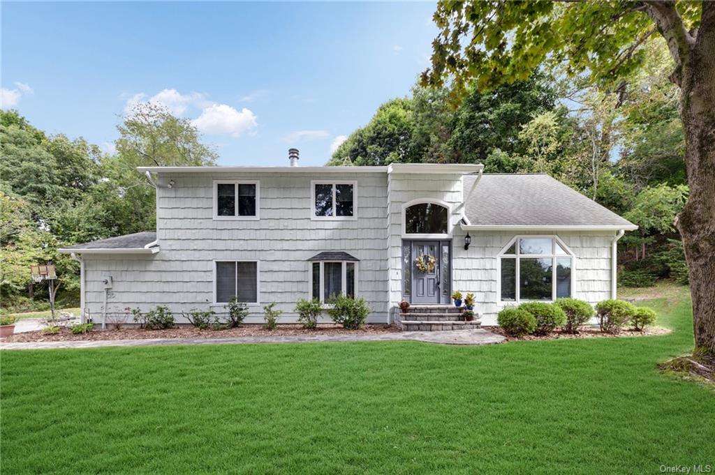 Barry Ct, Yorktown Heights, NY 10598