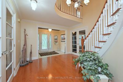 14 Penrose Crt, House other with 4 bedrooms, 3 bathrooms and 6 parking in Brampton ON | Image 3