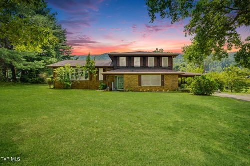 1997 Goshen Valley Rd, Church Hill, TN, 37642-5042 | Card Image