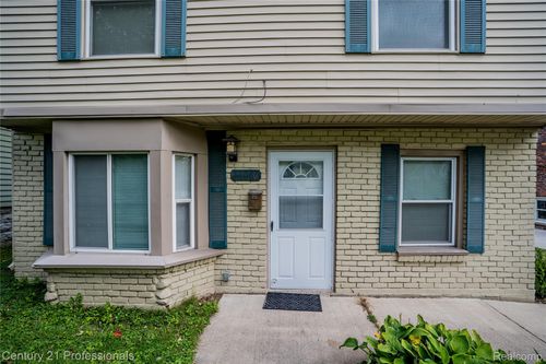 23060 Berdeno Ave, Hazel Park, MI, 48030-1371 | Card Image