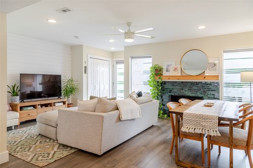 b-6410 Chimney Creek Cir, Austin, TX, 78723-3368 | Card Image