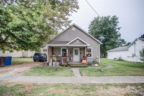 309 Pine St, Carrollton, IL, 62016-1524 | Card Image