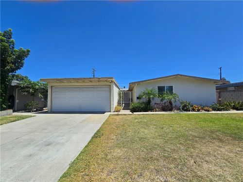 9692 Rosebay, Anaheim, CA, 92804 | Card Image