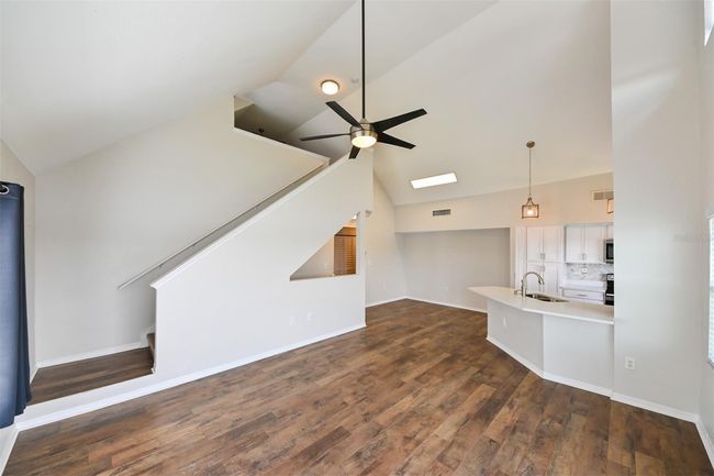 9730 - 9730 Lake Chase Island Way, Condo with 3 bedrooms, 2 bathrooms and null parking in TAMPA FL | Image 7