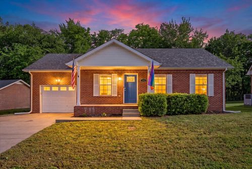 340 Maple Park Dr, Clarksville, TN, 37040-6070 | Card Image