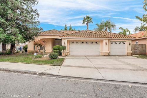 3410 Doubletree Way, Madera, CA, 93637-2692 | Card Image